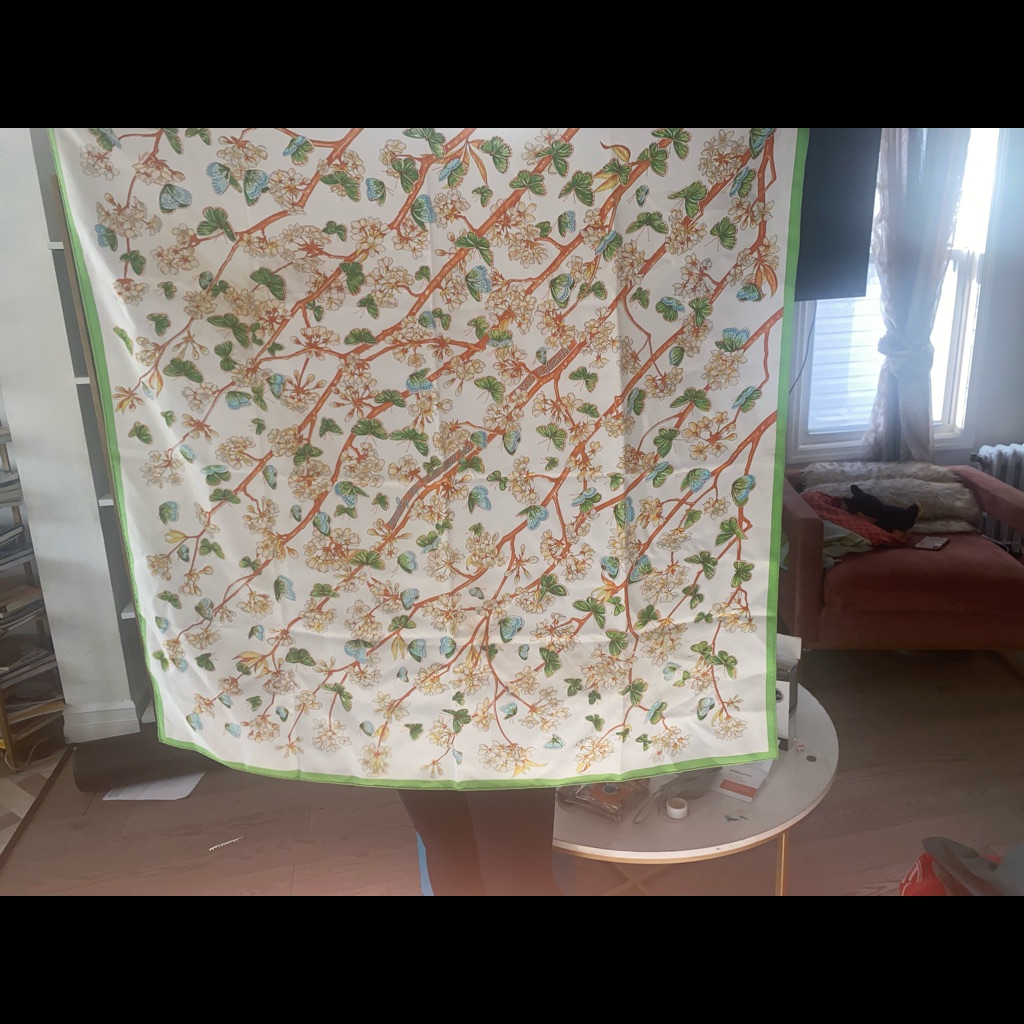 Excellent Condition Vintage Silk Scarf Excellent Condition Vintage Silk Scarf
